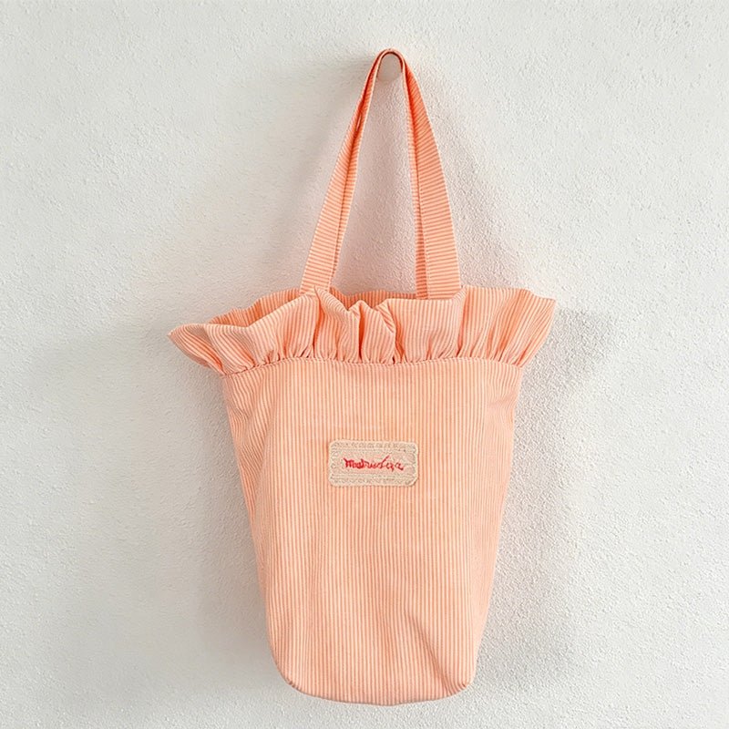 Teuke Home Striped Ruffle Lunch Tote Bag - Soft Room Accent