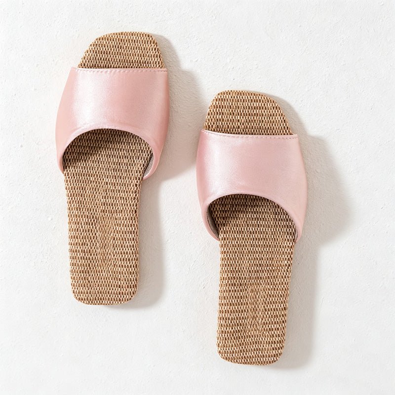 Teuke Home Woven Look Contrast Footbed Home Slippers - Gentle Display Piece