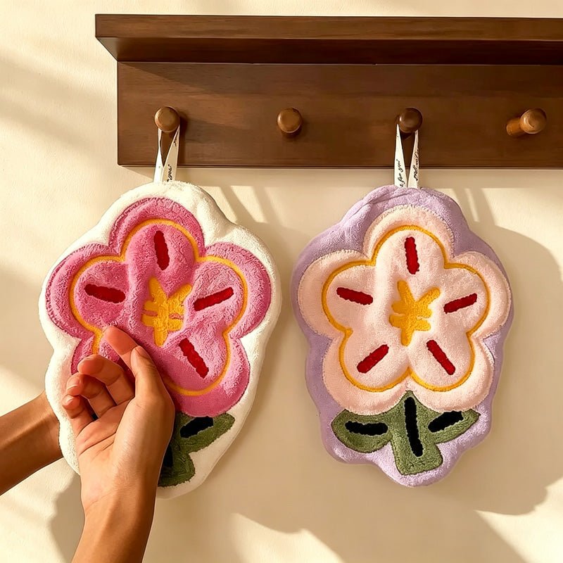 Teuke Home Hanging Flower Shape Hanging Towel - Everyday Use Accent