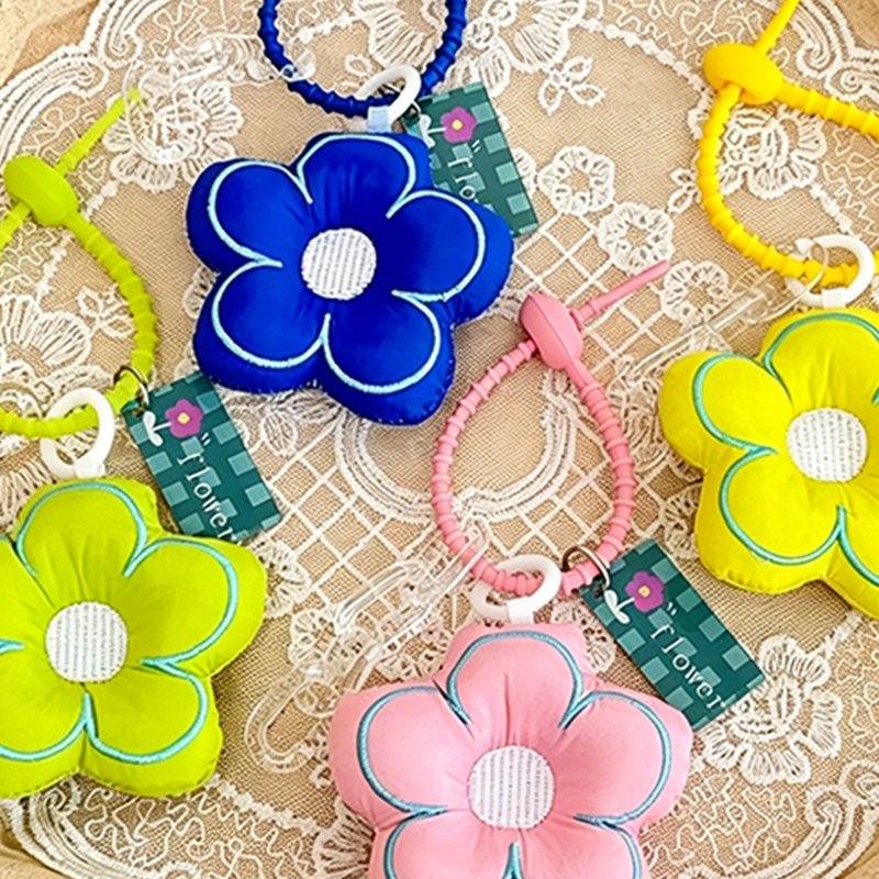 Teuke Home Flower Charm Keychain - Bag Display Accent