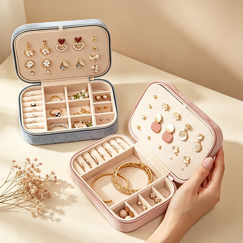 Teuke Home Square Divided Travel Jewelry Case - Warm Routine Accent